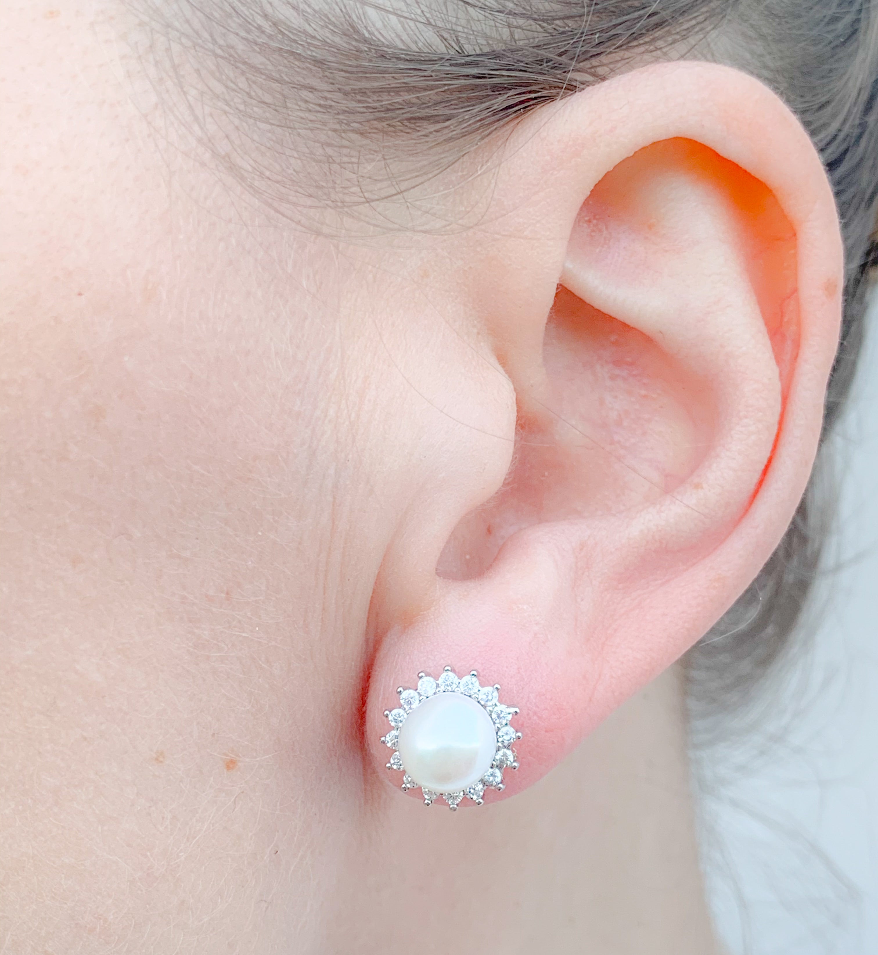 Harper pearl earrings