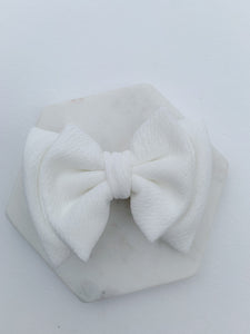 Bouncy bow clips (various colours)